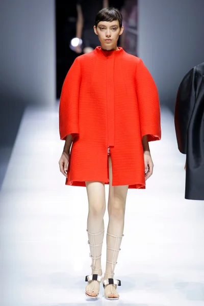 Look 19